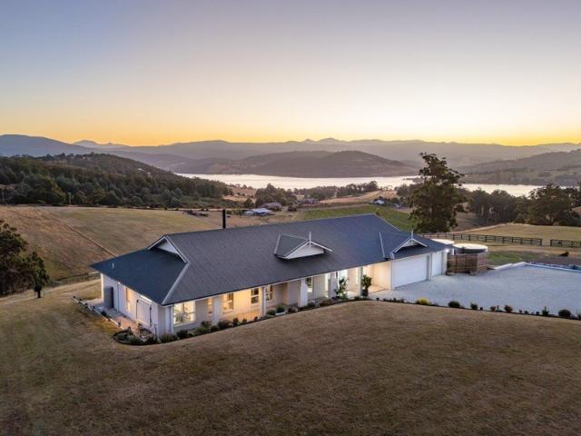 Ultimate Tasmanian Lifestyle Property