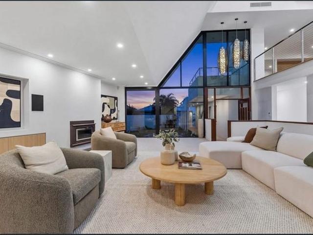 Ultimate Waterfront Living in Sorrento