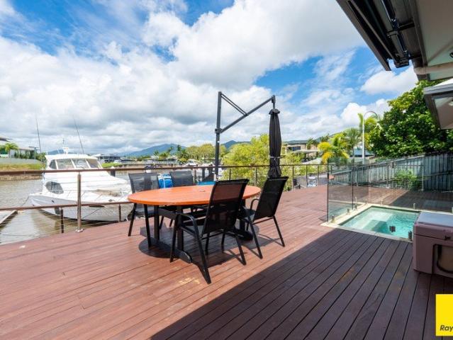 Waterfront Luxury with Dual Sided Pontoon & Self Contained Studio