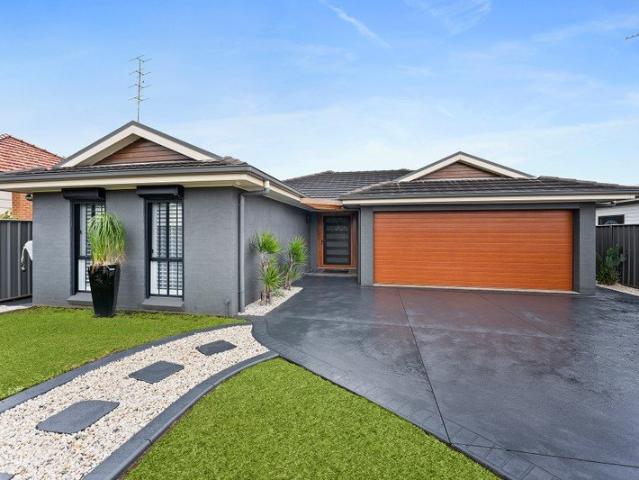 Ultimate Beach Side Living with easy access to CBD