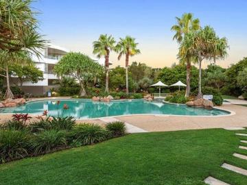 Ultimate Beachfront Lifestyle at Casuarina Beach!