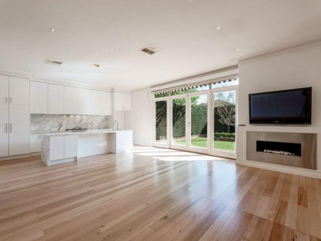 ULTIMATE BLEND OF PERIOD ELEGANCE AND MODERN STYLE