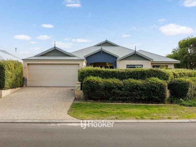 Ultimate Family Home in Coastal Location!