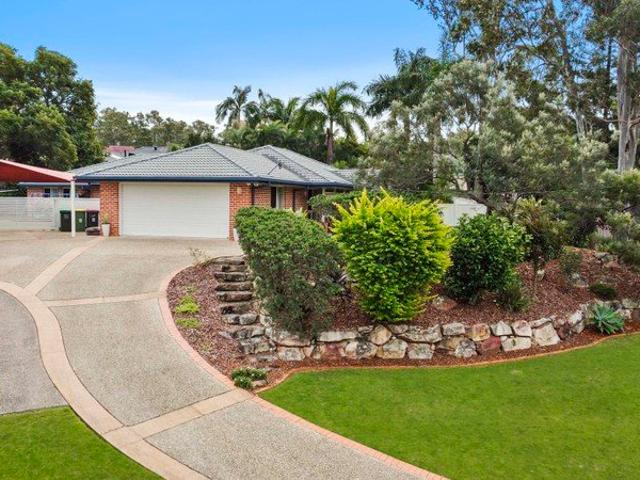 ULTIMATE FAMILY LUXURY MEETS TRANQUIL LIVING IN JOYNER