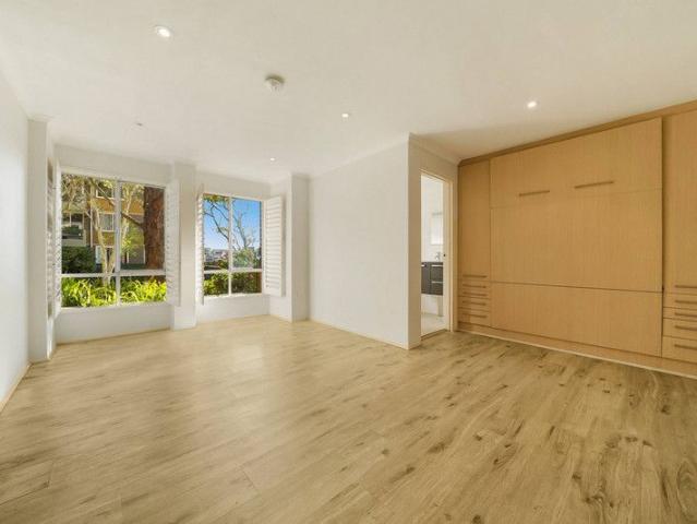 Ultimate Harbour Side Studio on the Birchgrove Peninsula