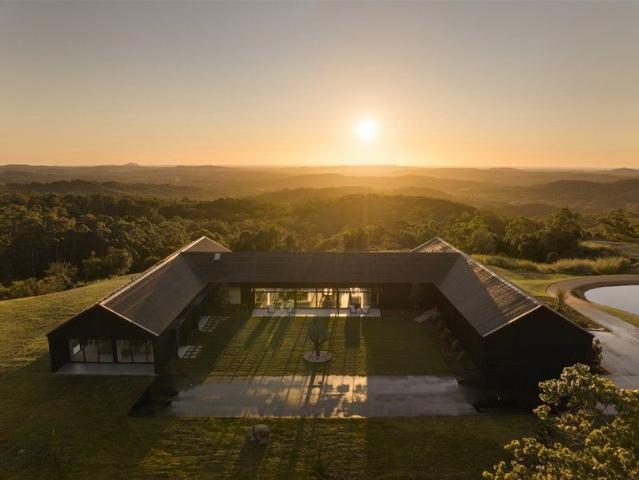 Ultimate Hinterland Luxury with Unrivalled Views