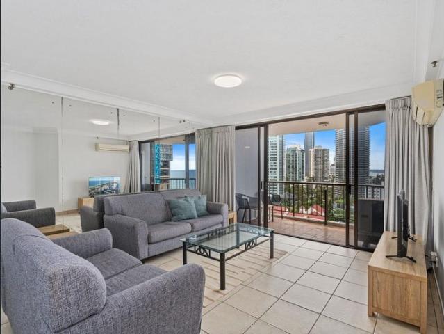 Ultimate in Easy, Breezy, Coastal Living!
