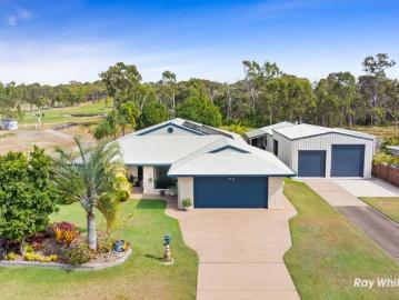 Ultimate Lifestyle Living Massive Shed, Golf Course Position, Immaculate Family Home