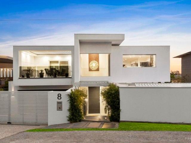 Ultimate Luxury And All Round Lifestyle Home