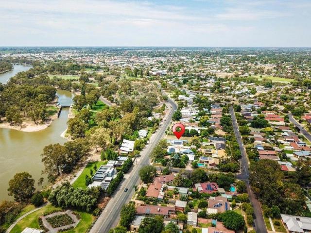 ULTIMATE RIVERSIDE LIFESTYLE