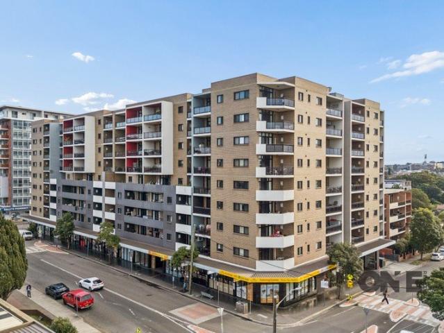 ULTIMATE SIZED 3 BEDROOM PLUS STUDY SKY HOME WITH BREATHTAKING CITY & MOUNTAIN VIEWS