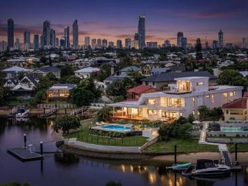 Ultimate Waterfront Living in Sorrento Featuring a Spectacular Rooftop Deck with Stunning Coastal Views