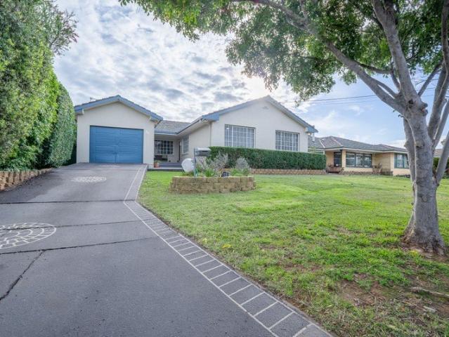 Ultimate South Dubbo Family Home