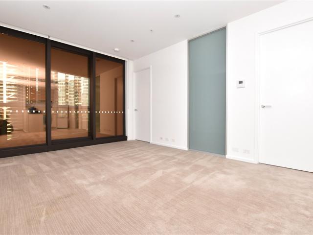 Ultimate southbank lifestyle at Prima Tower