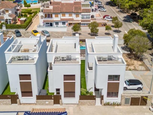 Última Lujosa Villa 3 Dormitorios Junto Playas Mil Palmeras. m² Torre de la Horadada