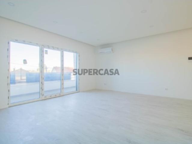 Última novidade de excelência, para viver! Quinta da Ladeira
