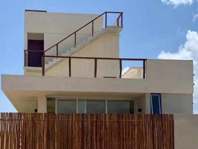ULTIMA VILLA A 300M DEL MAR EN VENTA MERIDA CHICXULUB GVC 2421