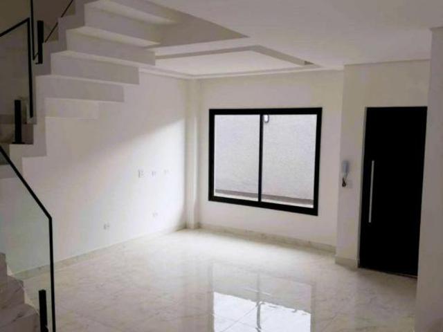 Últimas unidades! Sobrados novos com suíte, sacada, piso laminado e blackout integrado