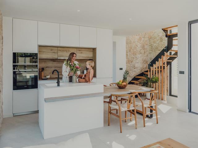 ¡Últimas villas disponibles junto al mar en Cala Tarida! 100m² Cala Tarida