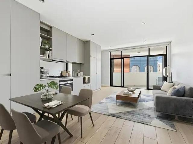 Ultra Chic New Living in Alexandria's Creative Heart