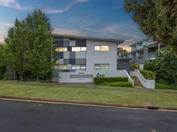 Queanbeyan, Greater Queanbeyan - Balcony