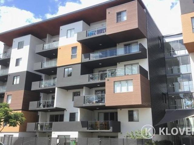 Ultra Convenient and Spacious 2 Bed Apartment