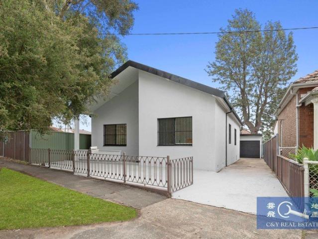Ultra convenient full brick family home