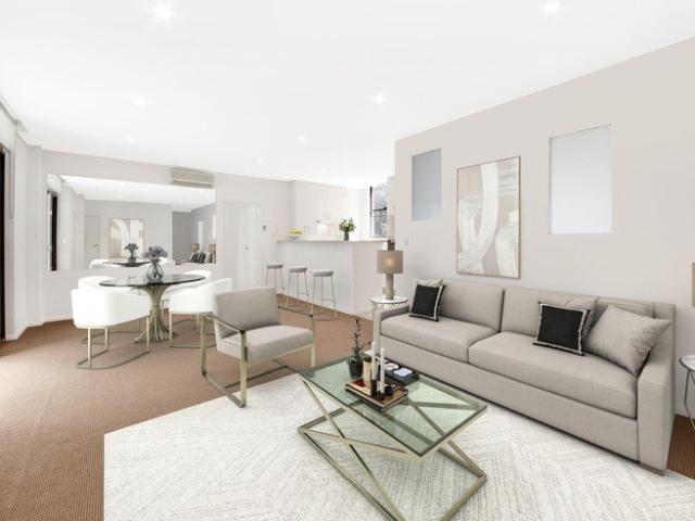 Ultra Convenient Location, Spacious Luxury Apartment