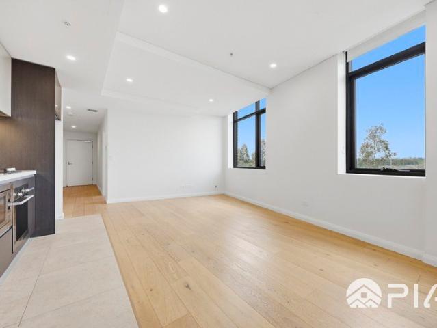 Ultra Convenient 1 Bedroom Retreat Steps from Tallawong Metro