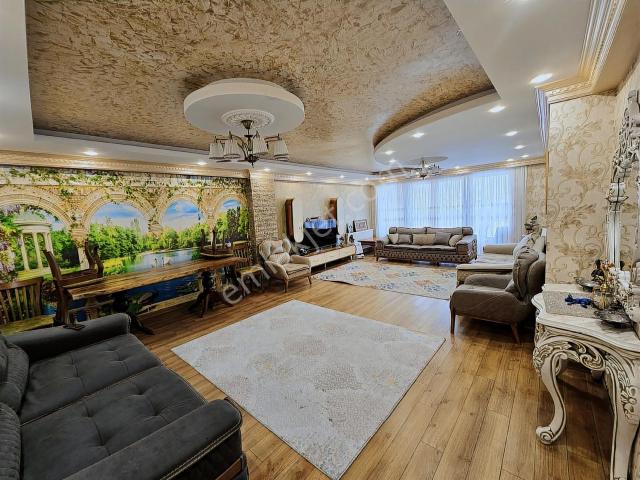 Ultra Geniş Denize 400 Metre Yeşilbahçe'de Satılık 4+1 Daire