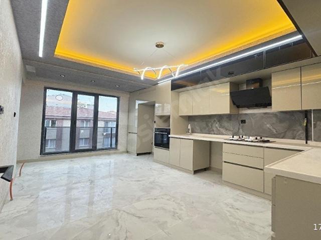ULTRA LÜKS FULL YAPILI GENİŞ MUTFAKLI MASRAFSIZ 3+1 DAİRE