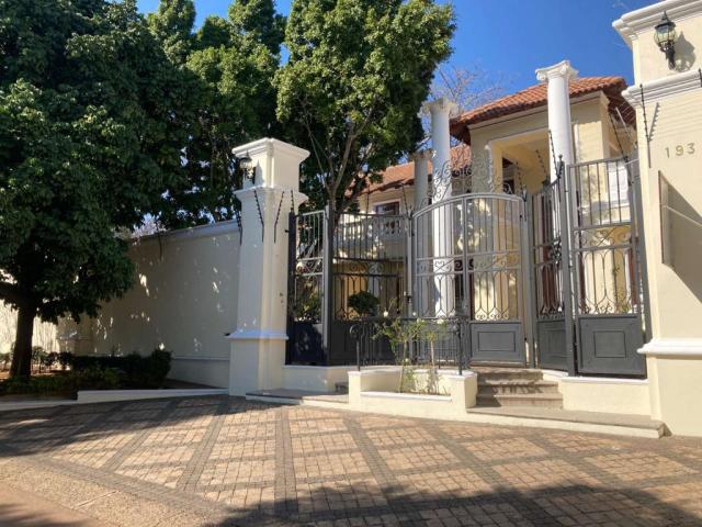 Ultra Luxurious 1 Bedroom Furnished Apartment