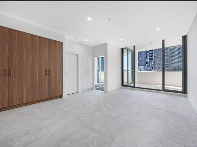 Ultra Modern 2 Bedroom Apartment