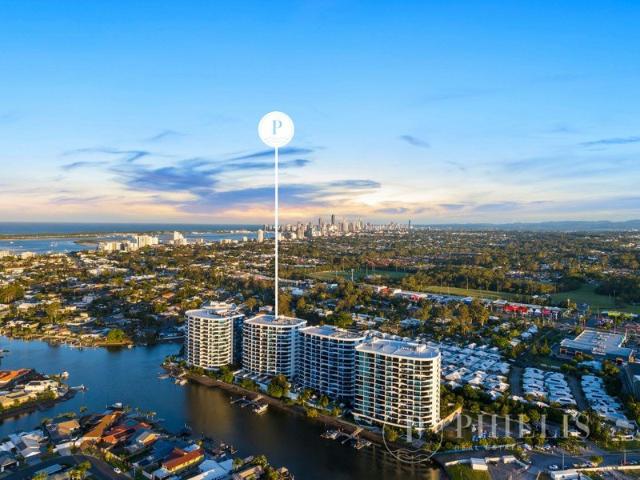 Ultra Modern 2 Bedroom + Study Coastal Apartment