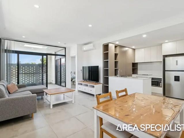 Ultra Modern 2x2 Apartment In Central Location!