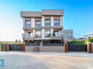 Ultra Modern 4+1 Triplex Villa, 130m Geniş Bahçe Kullanımlı