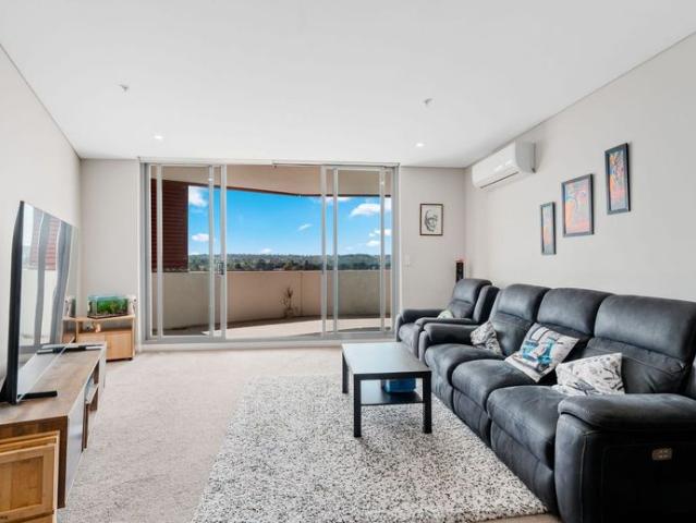 Ultra Modern Apartment with Panoramic Outlook