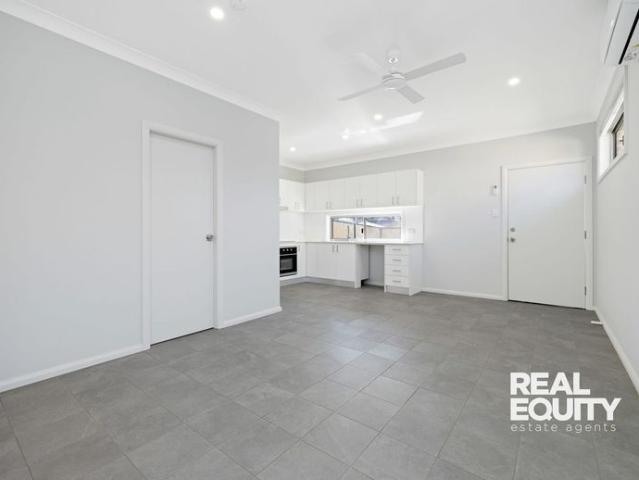 Ultra Modern Freestanding Two Bedroom Granny Flat As New