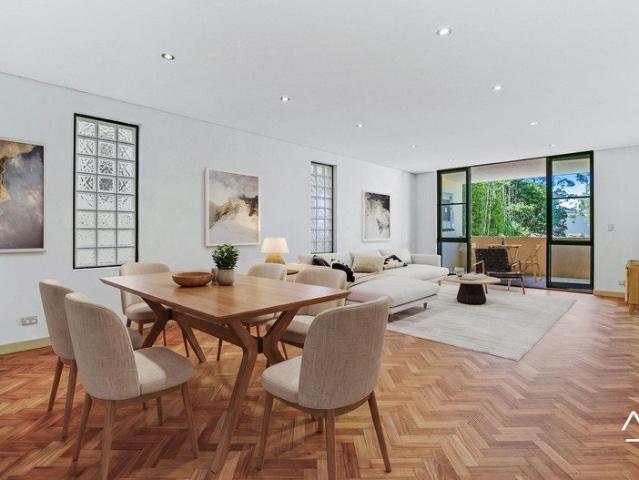 Ultra Modern Semi Like Luxury, 3 Bedroom Apartment in a Prime Lifestyle Location