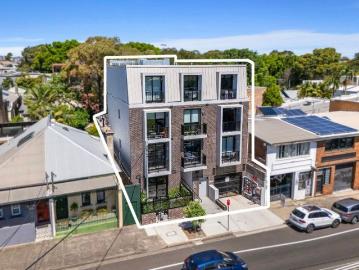 Ultra Modern Registered Boarding House in the Heart of St Peters