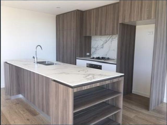 Ultra modern two bedroom apartment in latest building Macquarie Green