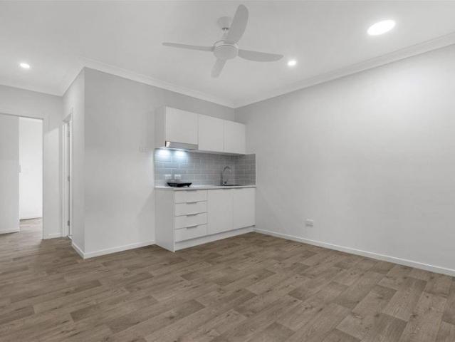 ULTRA MODERN UNFURNISHED DARRA STUDIO!