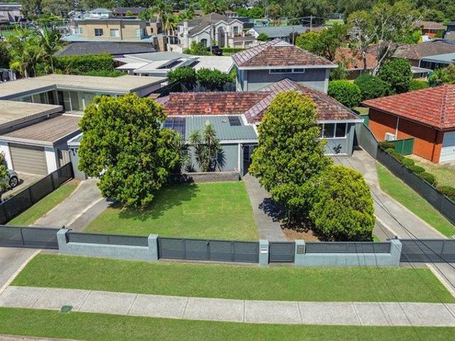 Ultra private haven in exclusive waterside address