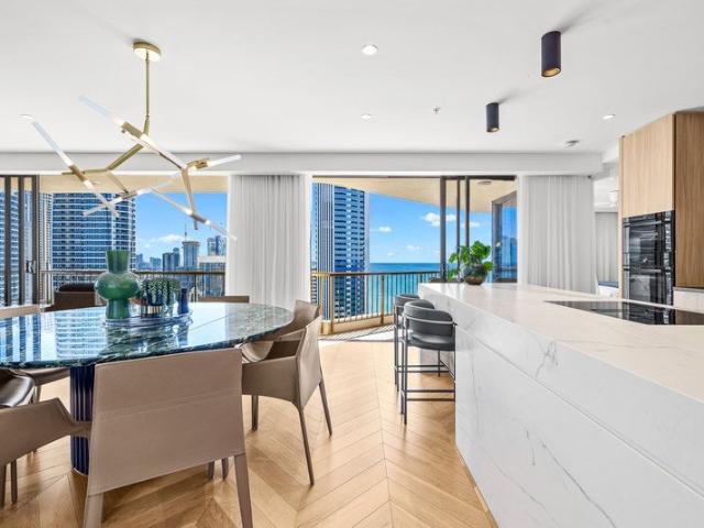 ULTRA RARE HALF FLOOR BEACHFRONT SUB PENTHOUSE