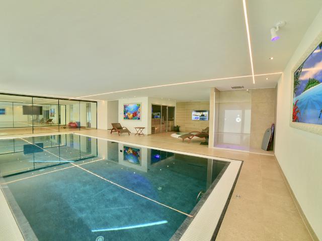 Hochmoderne Luxusvilla mit herrlichem Seeblick