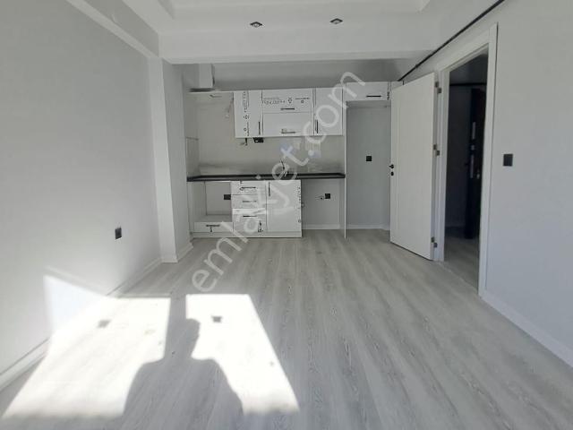 ️ Uluzafer Caddesi Üzerinde Yatırımlık Fırsat Daire!  1+1 ️ 50 M²  d224