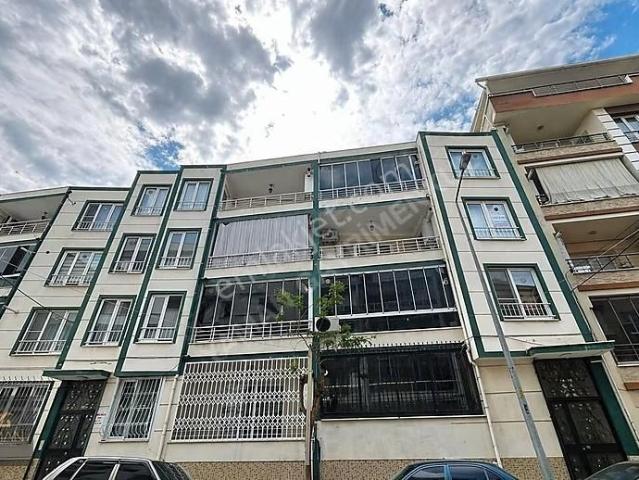 Ulu Cami Gazi Okulu Karşısı 3+1 Kiracılı Satılık Arakat Daire