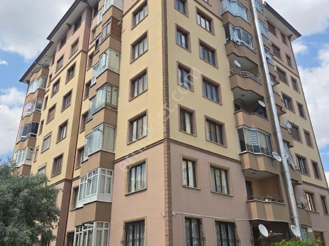 Ulubatlı Hasan Mh Fevzi Çakmak Caddesi Üzeri Buhara Siteleri Arakat 3+1 Dairemiz Satılık
