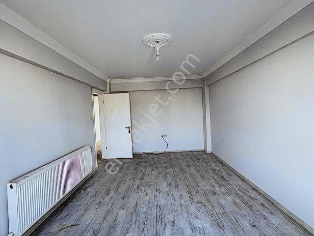 Ulucami Mahallesinde 130 M2 3+1 Kiralık Daire