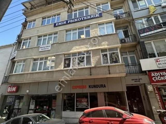 Ulucaminin Karşısında Kiralık Ara Kat Daire